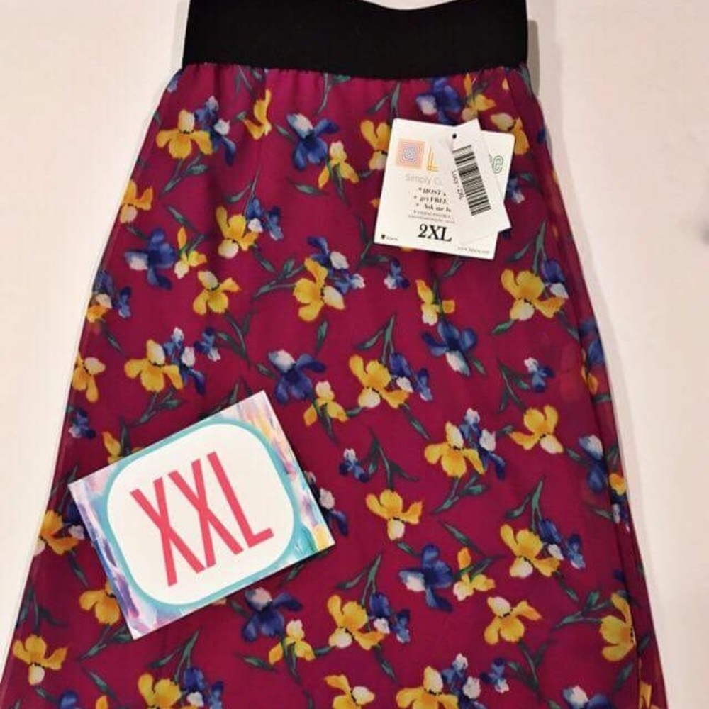 LuLaRoe NWT 2XL Lucy